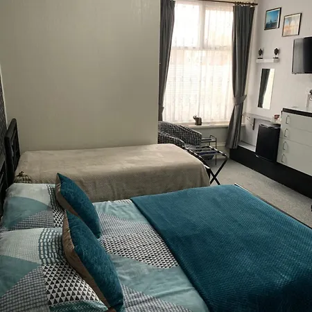 Hornby Villa- 4star B&b-couples & Families Only Guest house 4*