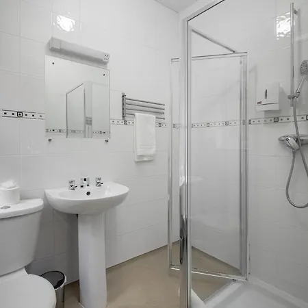 Ashley Victoria Hotel 4*