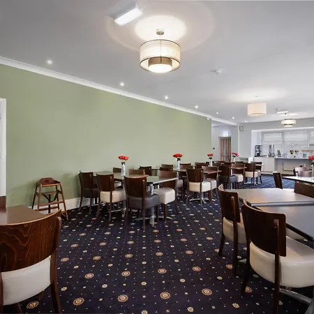 Ashley Victoria Hotel 4*