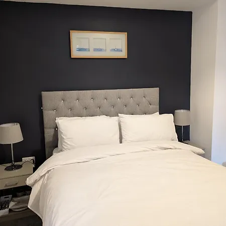Lägenhetshotell Blok 3 -jacuzzi Suites, & Ensuite