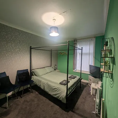 Hotel Palace - Pet Friendly - Everyone Welcome *