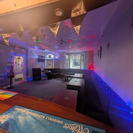 Palace - Pet Friendly - Everyone Welcome Blackpool