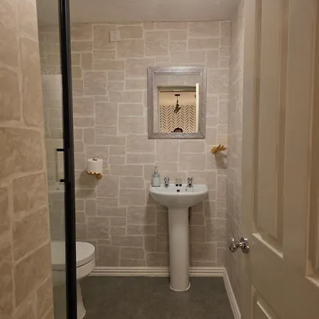 Bluebell Guest house 3*