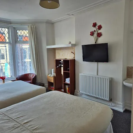 Glendor Hotel *