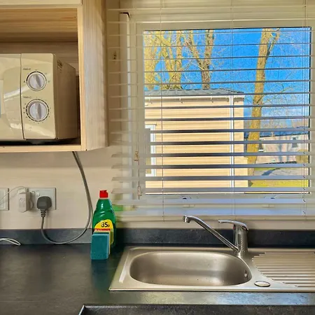 Marton Mere - 3 Bedroom Caravan * Blackpool