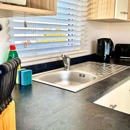 Marton Mere - 3 Bedroom Caravan