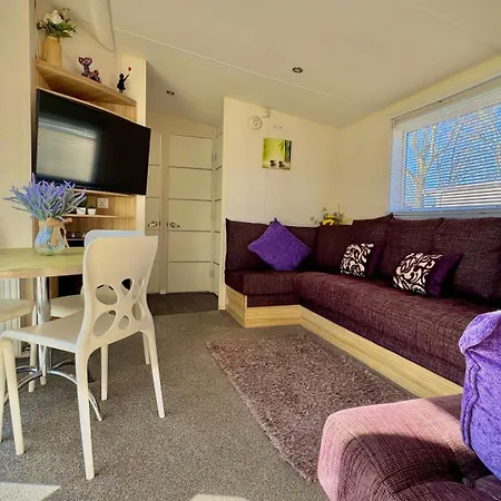 Marton Mere - 3 Bedroom Caravan Holiday home