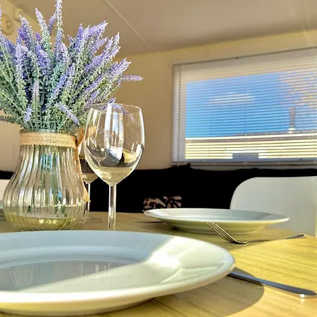 Marton Mere - 3 Bedroom Caravan *