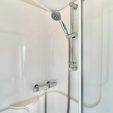 Holiday home Marton Mere - 3 Bedroom Caravan *