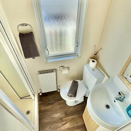Marton Mere - 3 Bedroom Caravan Blackpool
