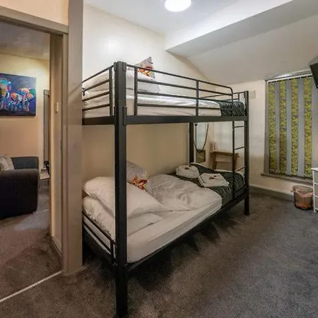 Manor House 3* Blackpool