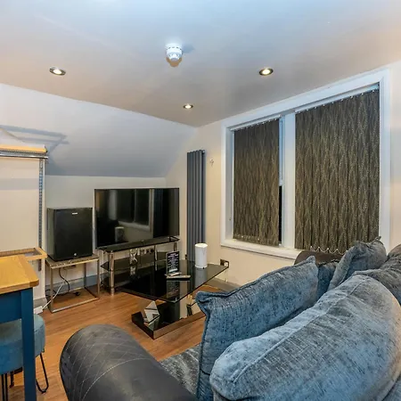 Manor House 3* Blackpool