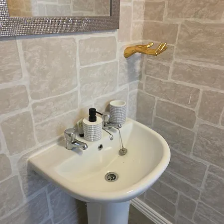 Bluebell Guest house 3*