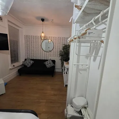 Bluebell Guest house 3*