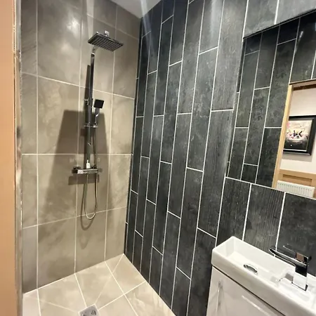 Full Private House Sleeping 26 Holiday home Blackpool