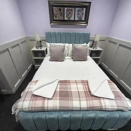 Holiday home Full Private House Sleeping 26 Blackpool
