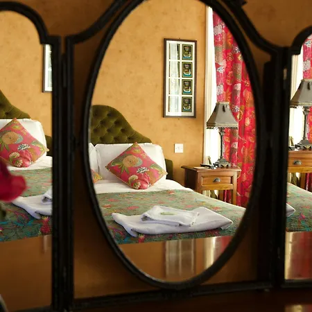 The Gallery Guest house 4*