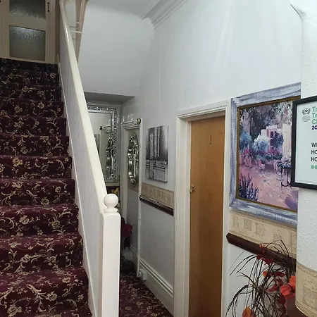 Bed & Breakfast Windsor House