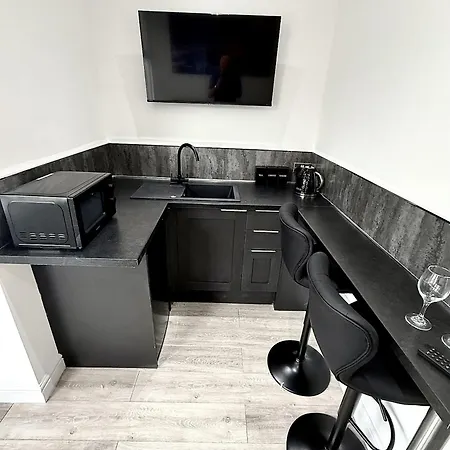 Hornby Luxury Hot Tub And Jacuzzi Suites * Blackpool