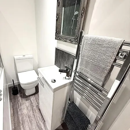 Hornby Luxury Hot Tub And Jacuzzi Suites * Blackpool