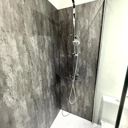Hornby Luxury Hot Tub And Jacuzzi Suites Blackpool