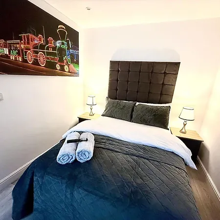 Apartment Hornby Luxury Hot Tub And Jacuzzi Suites