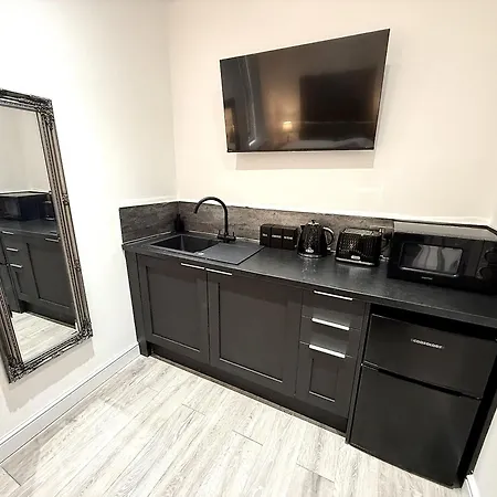 Apartment Hornby Luxury Hot Tub And Jacuzzi Suites