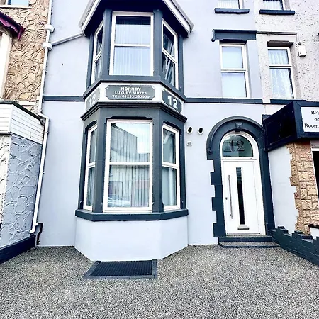 Apartment Hornby Luxury Hot Tub And Jacuzzi Suites Blackpool