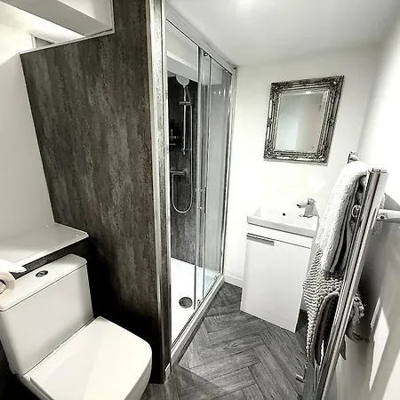 Apartment Hornby Luxury Hot Tub And Jacuzzi Suites Blackpool
