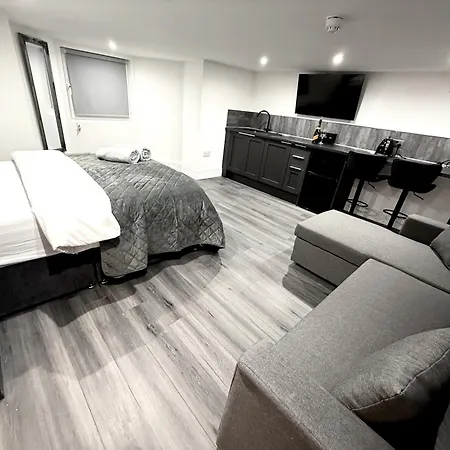 Hornby Luxury Hot Tub And Jacuzzi Suites * Blackpool