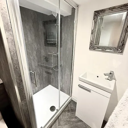 Apartment Hornby Luxury Hot Tub And Jacuzzi Suites Blackpool