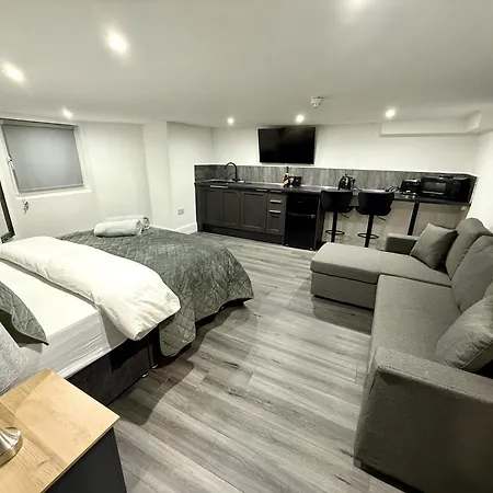 Hornby Luxury Hot Tub And Jacuzzi Suites * Blackpool