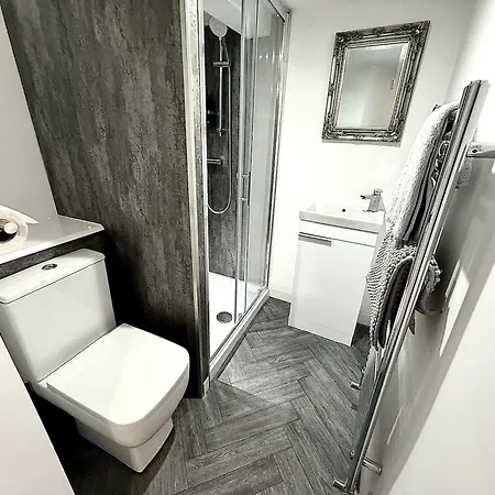 Apartment Hornby Luxury Hot Tub And Jacuzzi Suites *