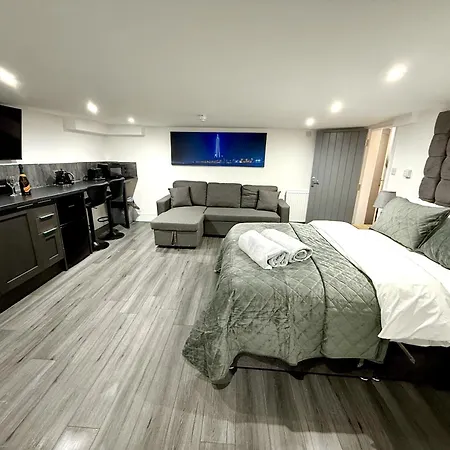 Hornby Luxury Hot Tub And Jacuzzi Suites * Blackpool