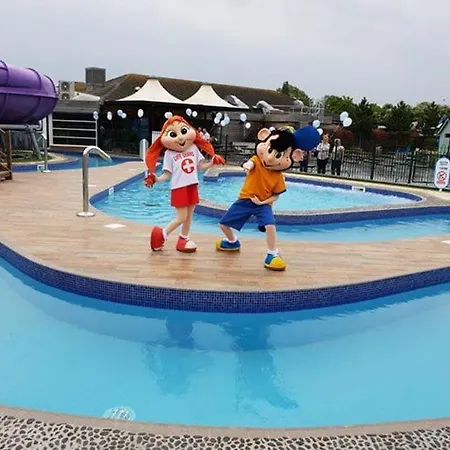 Private Caravan To Hire - Marton Mere Haven Village Camping Blackpool