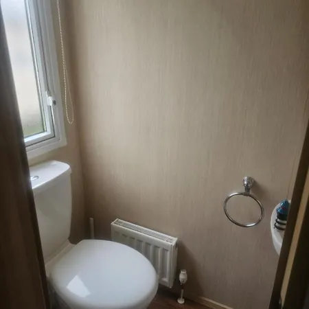 Camping Private Caravan To Hire - Marton Mere Haven Village *