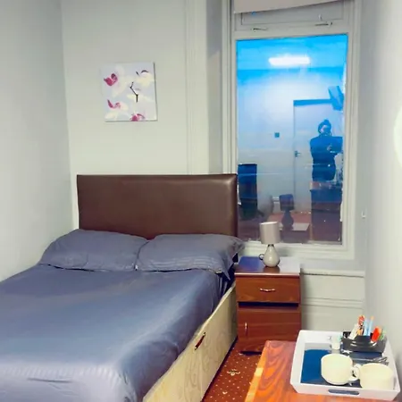 Blue Ocean - Check In Until 3am! Hotel Blackpool