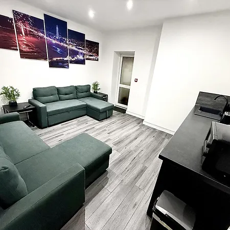 Hornby Luxury Hot Tub And Jacuzzi Suites Apartment Blackpool