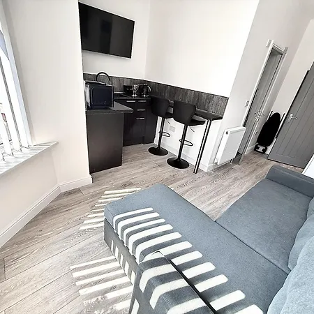 Apartment Hornby Luxury Hot Tub And Jacuzzi Suites