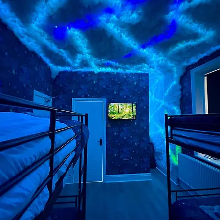 بيت للعطل New - The Fun House - Private Nightclub بلاكبول