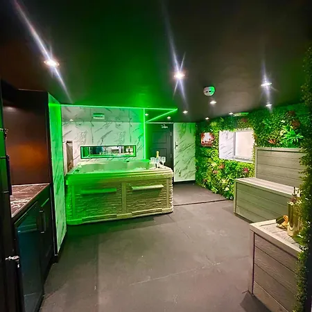 بيت للعطل New - The Fun House - Private Nightclub *