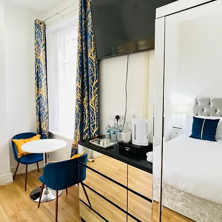 Double With Private Bathroom 16 Havelock Street - 6 * Blackpool