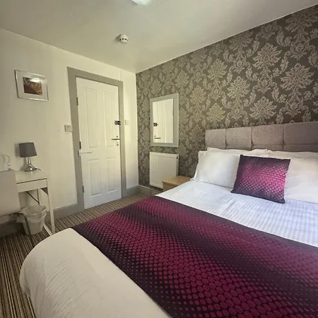 On The Beach Hotel 3* Блэкпул