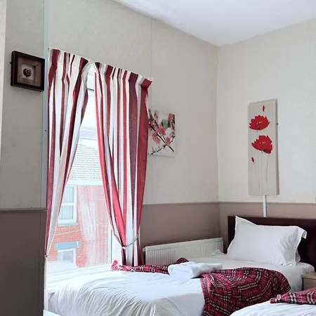The Aberford Гостевой дом 3*