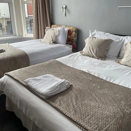 Somerville 3*