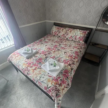 Runway - Minutes From Winter Gardens - Dog Friendly - Exceptionally Quiet - Very Close H&a Social Club (adults Only) Гостевой дом *