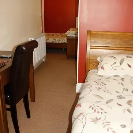 The Strand 4*