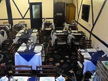 The Shores Hotel, Hotel 3*