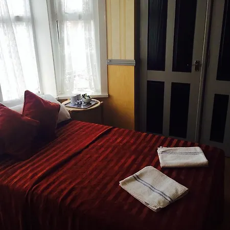 The Albany 3*
