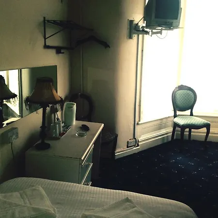 Peek-A-Booze - Budget Hotel - Adults Only Hotel Blackpool